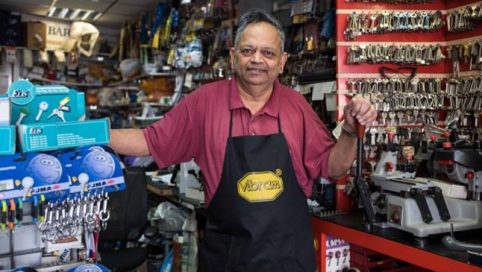 quick heel bar shoe repairs and key cutting clapham