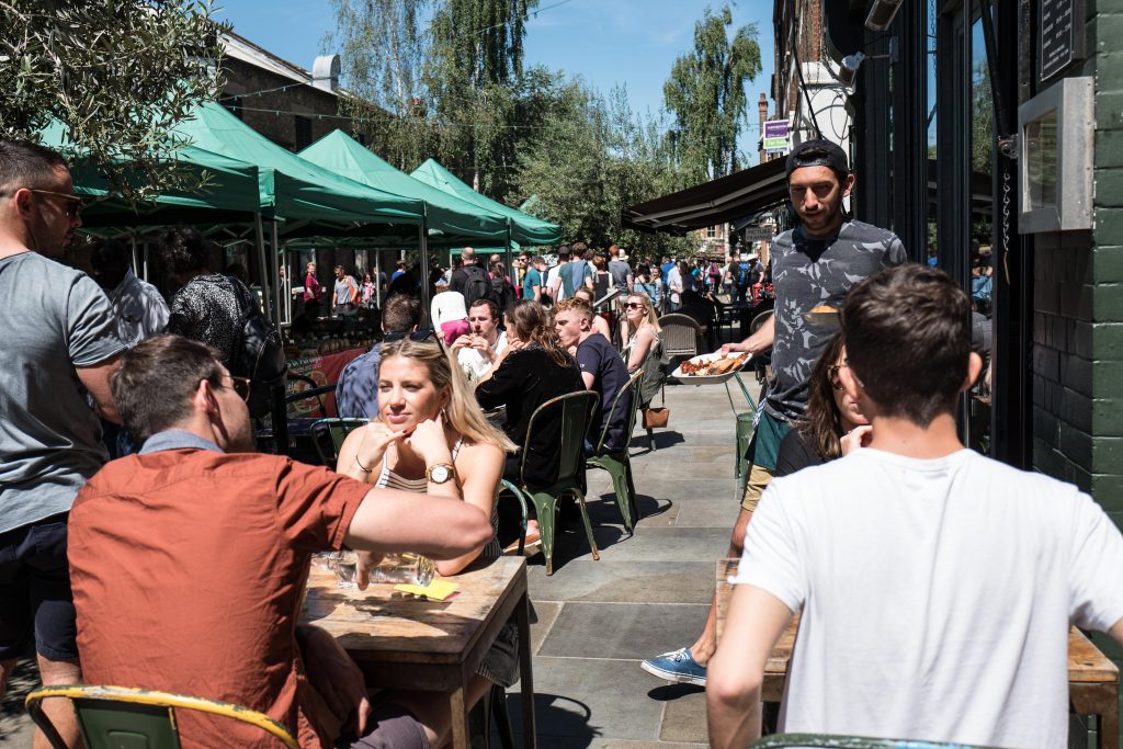 outdoor dining in Venn Street